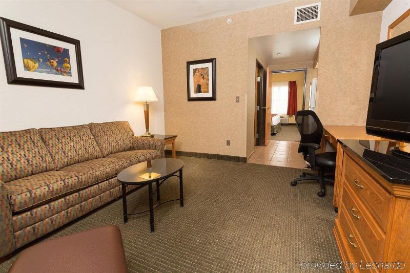 Hampton Inn&suites North/i-25 Hotel