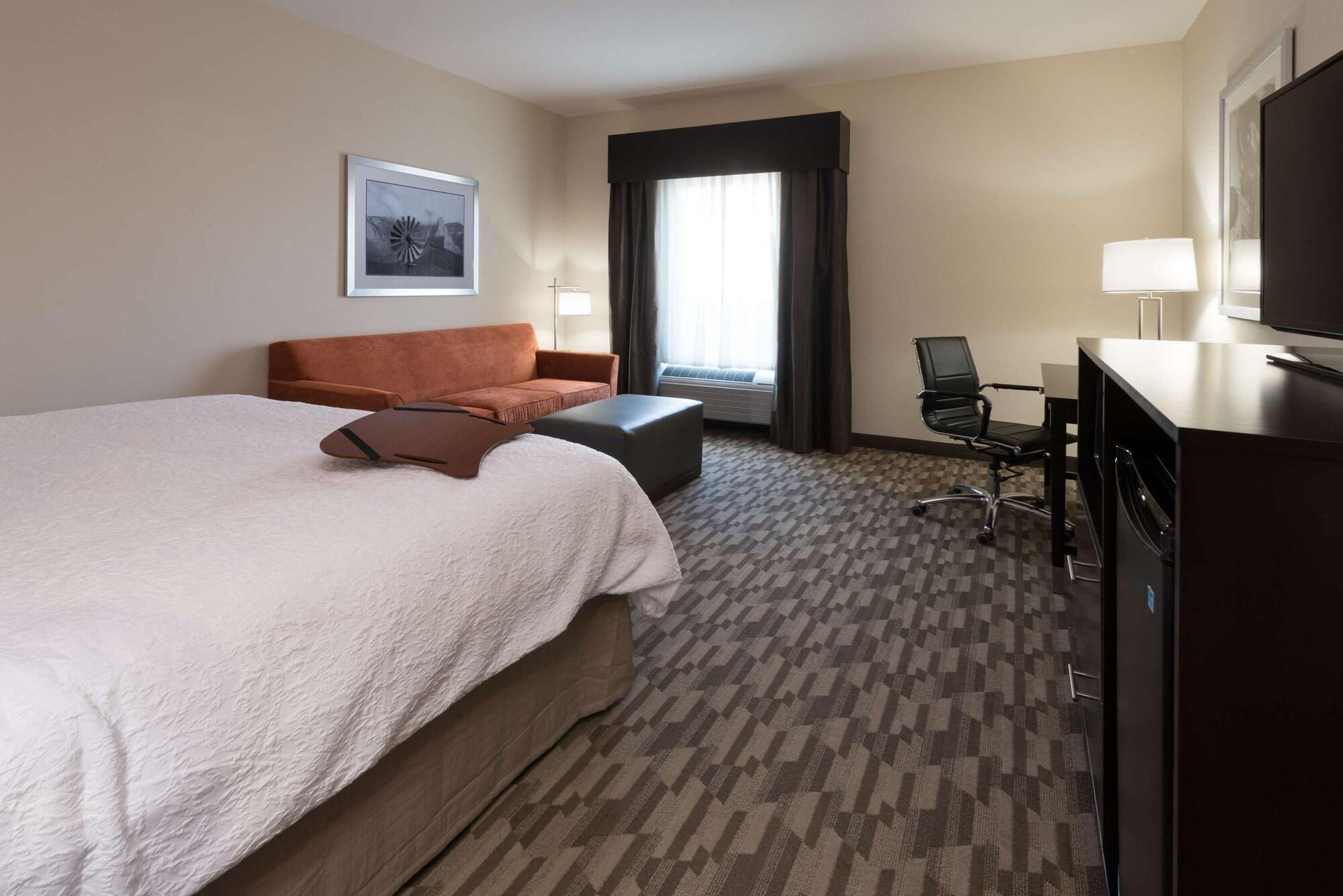 Hampton Inn&suites North/i-25 Hotel